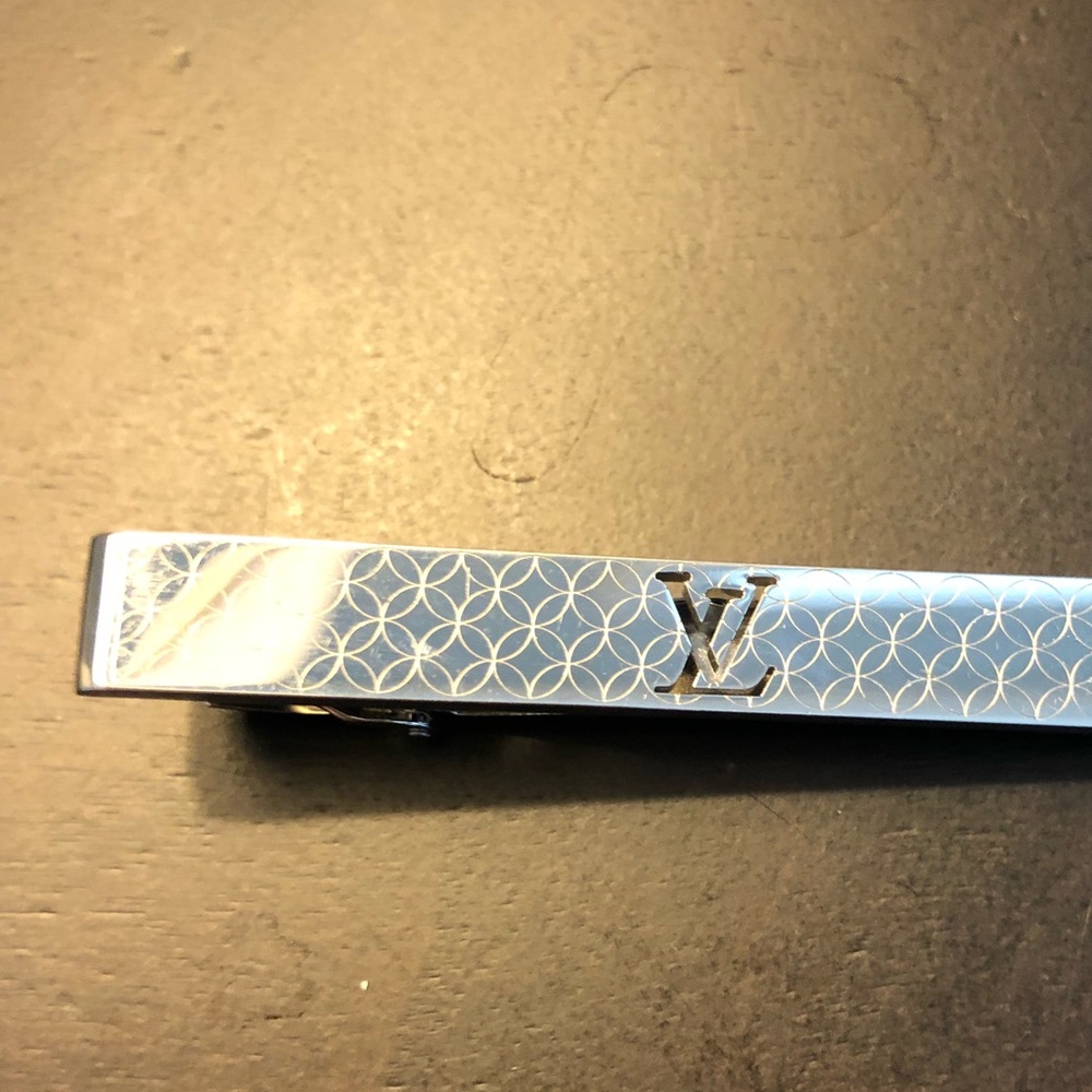 Louis Vuitton Champs Elysees Tie Clip Pin